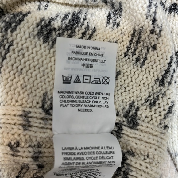 J Crew Long Sleeve Knit Sweater Crew Neck Beige with Gray Design Size S - Picture 9 of 14